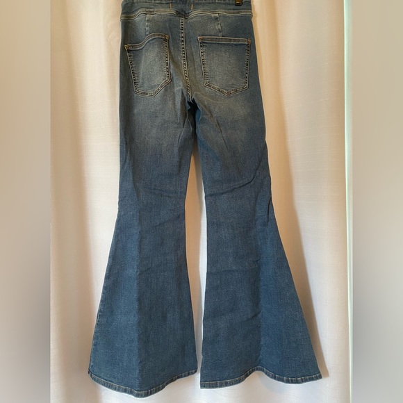 Free People Bell Bottom Flare Jeans - Picture 5 of 7